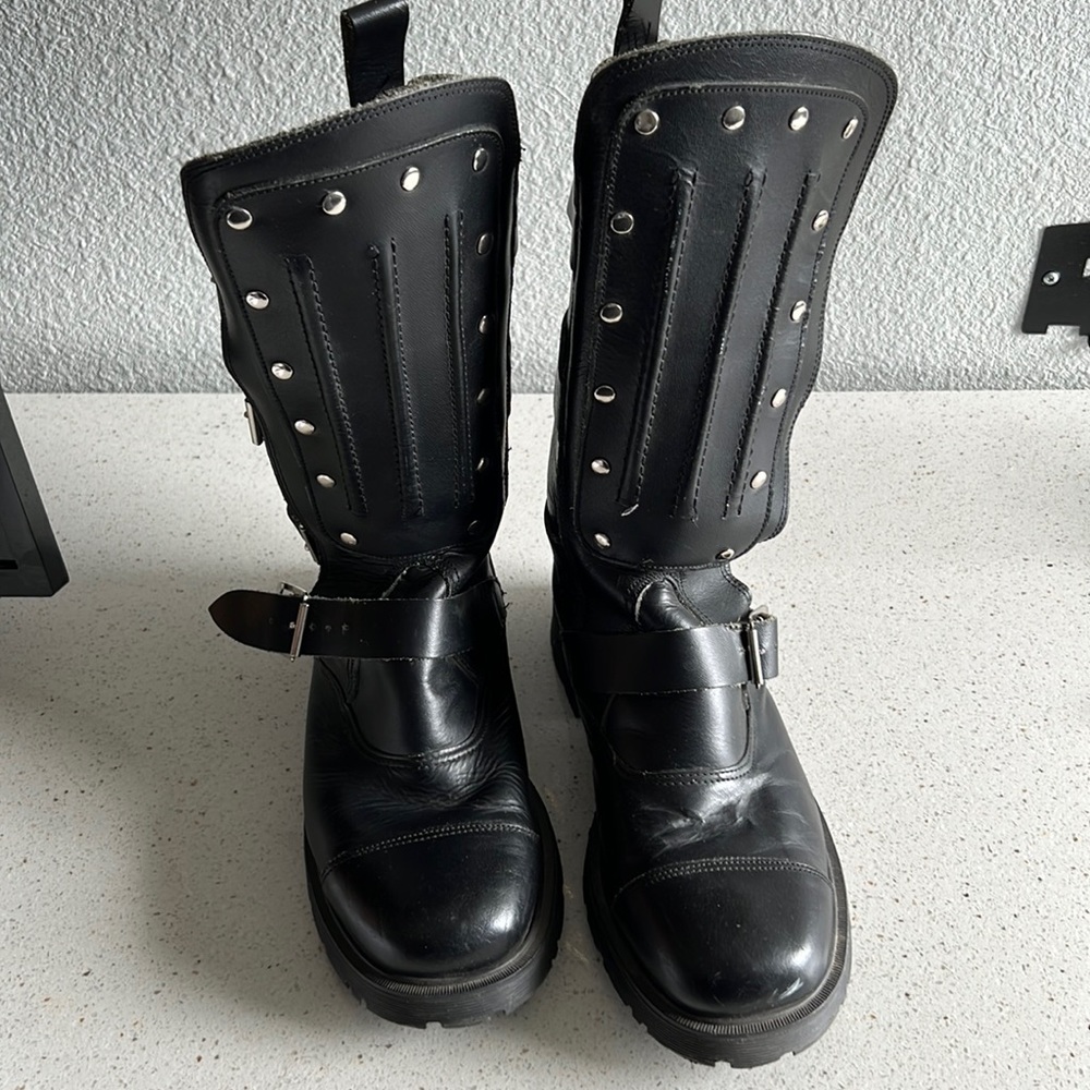 Mens underground boots